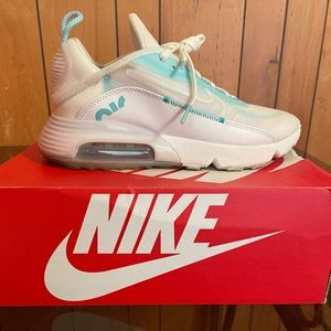 NIKE Air Max - Stylish & Comfortable 7y (fits 8w 8.5w) 2x Worn Tan & Turquoise